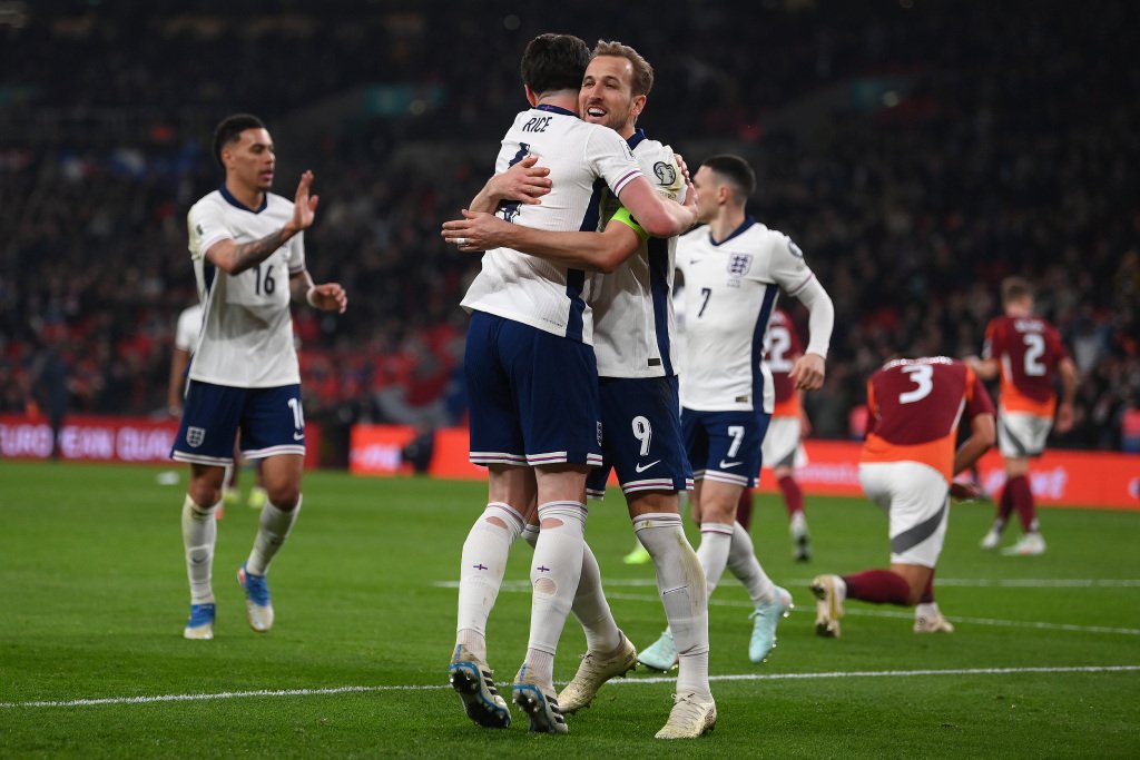 询问-凯恩焦点对战，Ming与50激战西班牙队分钟，最后时刻胜出胜负难料！比赛高潮迭起-询问